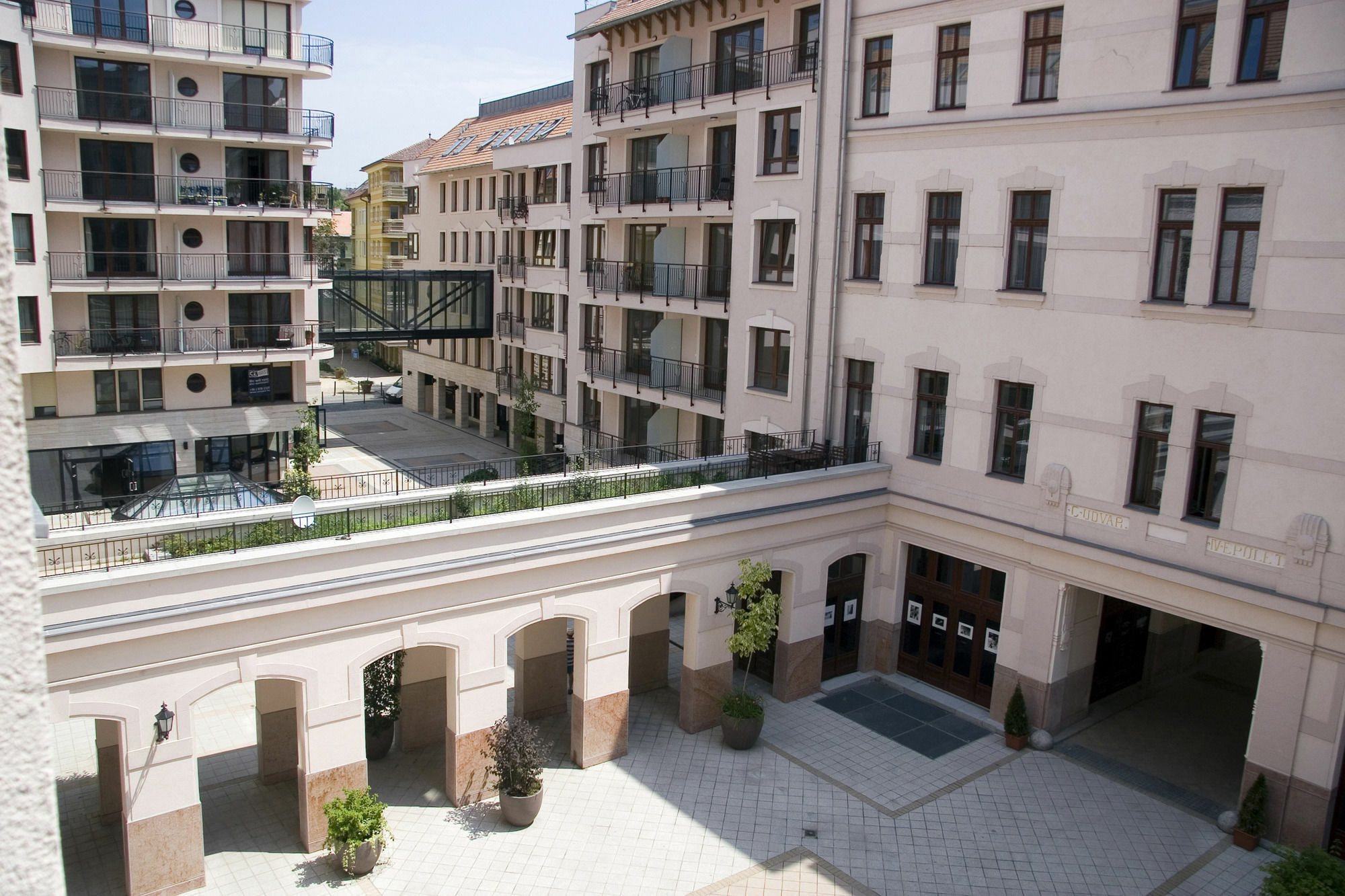 Central Ernesto Budapest Exterior photo