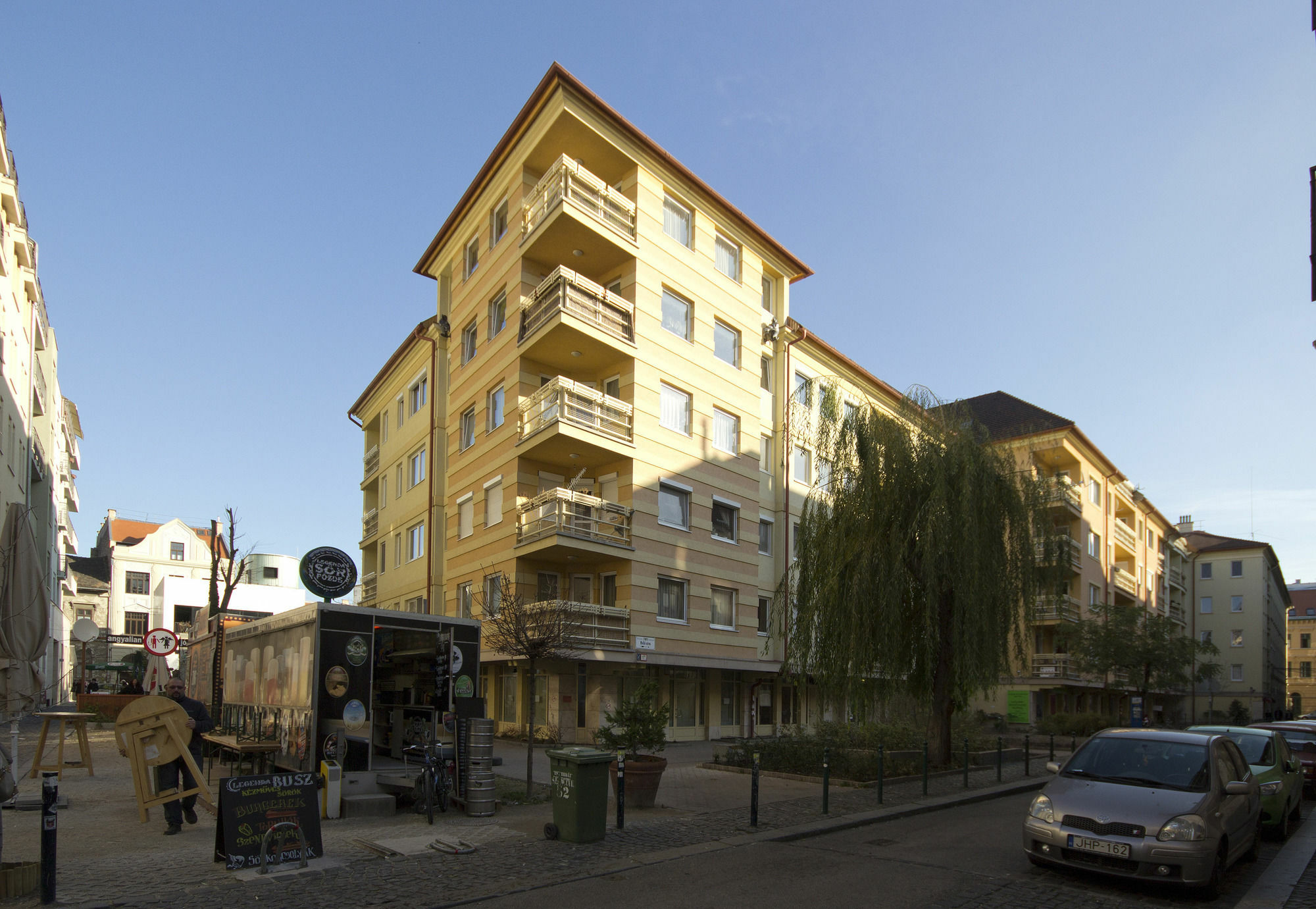 Central Ernesto Budapest Exterior photo