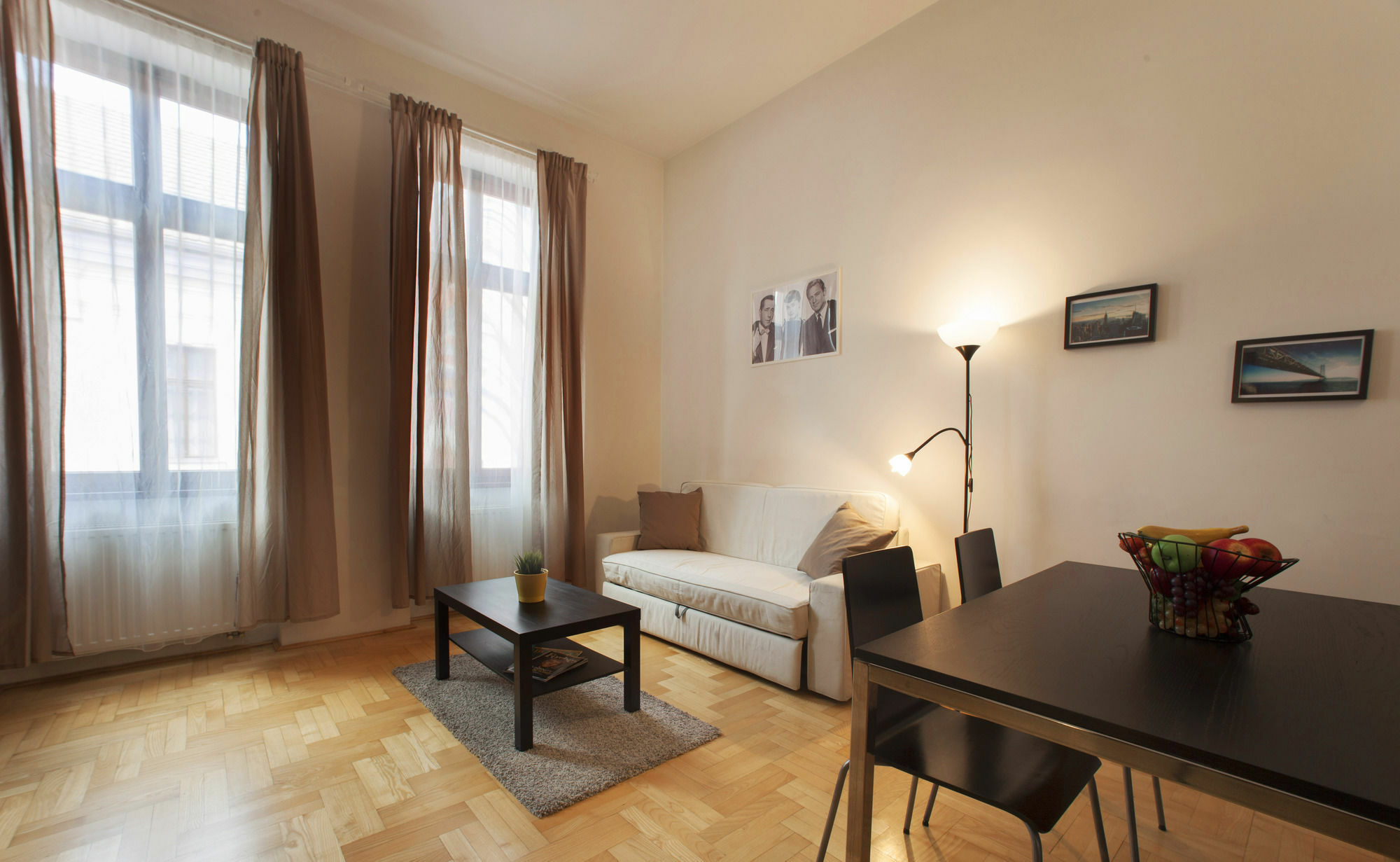 Central Ernesto Budapest Exterior photo